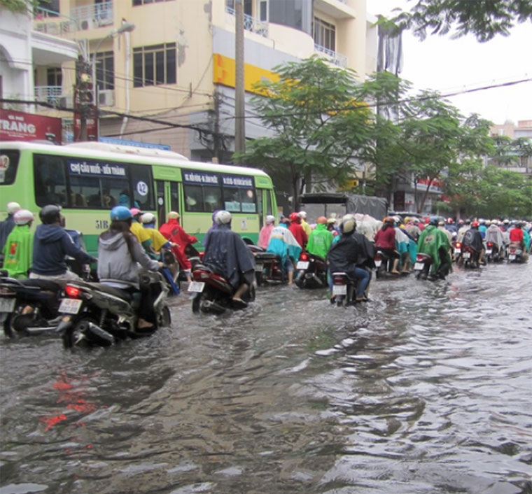 Solutions to ensure smooth bus operations during severe flooding events in Ho Chi Minh City